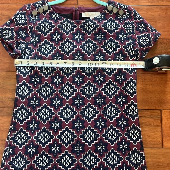 LOFT Medallion Jacquard Shoulder Button Dress Size 4 - Picture 7 of 8